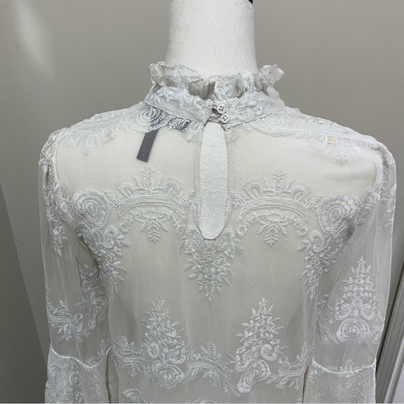 BCBGMaxAzria Bell Sleeve White Lace Blouse Size Small Ruffled Mandarin Collar - Picture 8 of 11